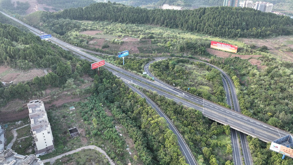 高速路口-旅服中心DJI_0487.jpg
